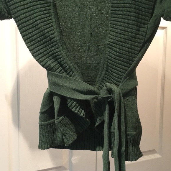 Green BCBG short sleeved sweater - Picture 2 of 4